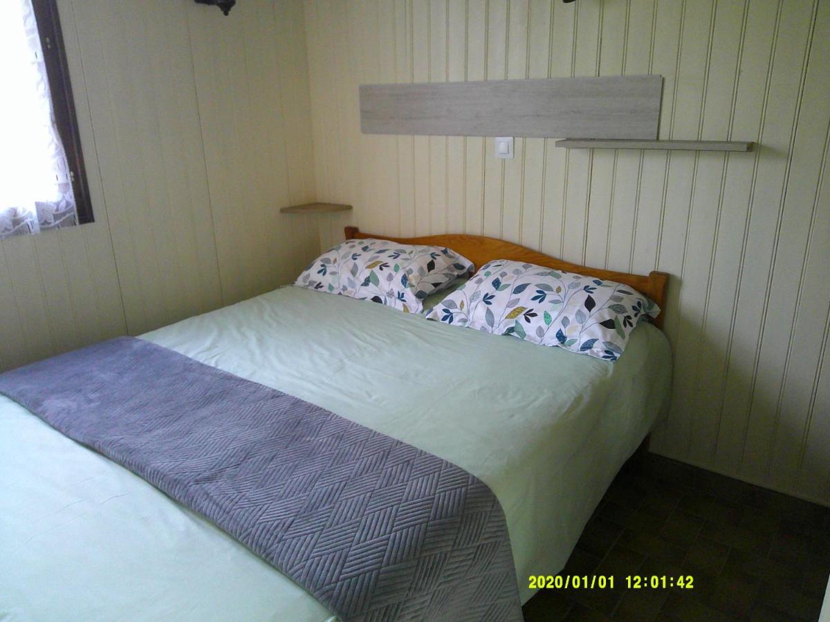 Chalet A L'oree De Troncais